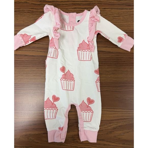 monica + andy Other - 3-6m Monica + Andy Organic Cotton Pink Cupcakes